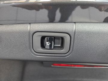 Mercedes E 220 - 8