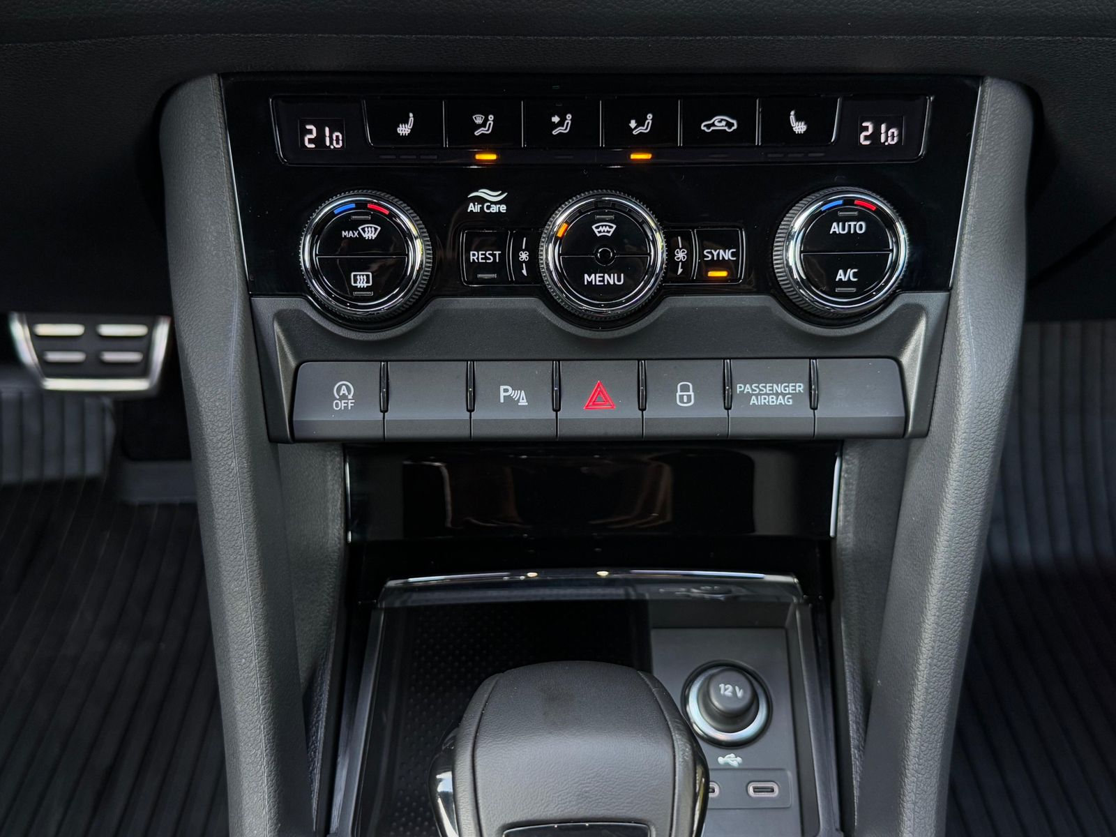 Fahrzeugabbildung SKODA Kodiaq 2.0 TSI 4x4 DSG Sportline MATRIX+SHZ+KAM+