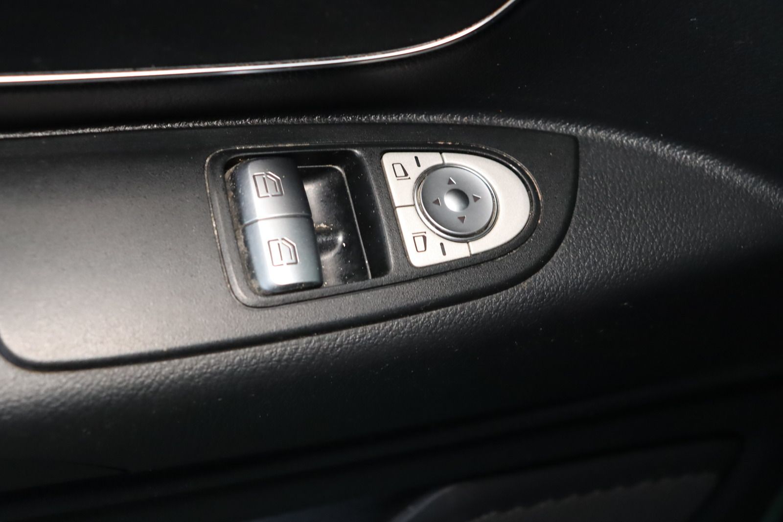 Fahrzeugabbildung Mercedes-Benz Vito Kasten 119 CDI 1. Hand LED Navi