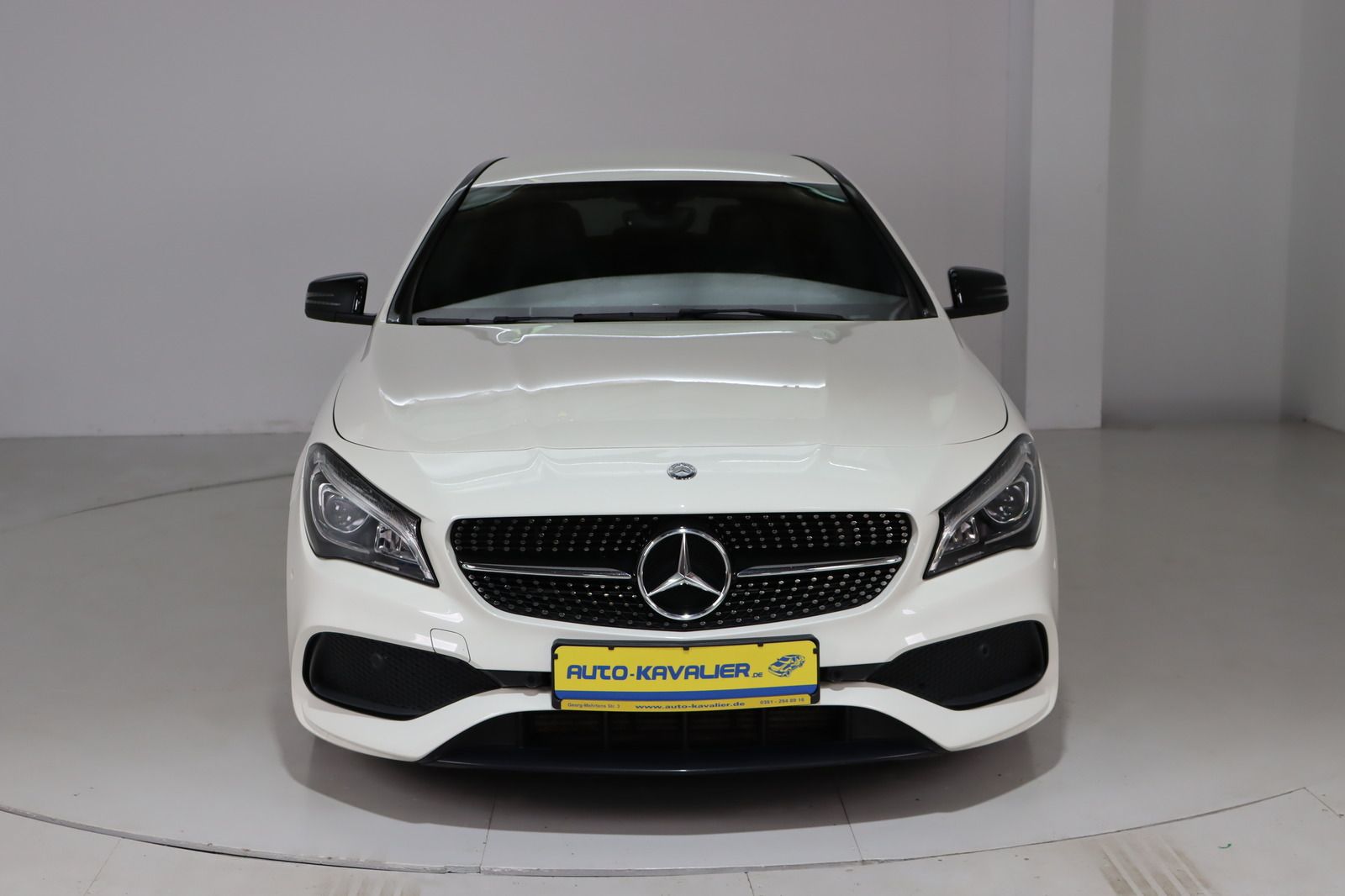 Fahrzeugabbildung Mercedes-Benz CLA 200 d  AMG Line * LED * Navi * Alcantara