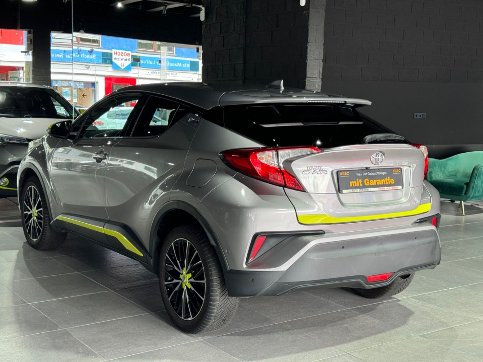 Fahrzeugabbildung Toyota C-HR Lounge 1.2 Turbo/KAMERA/NAVI/KLIMA/