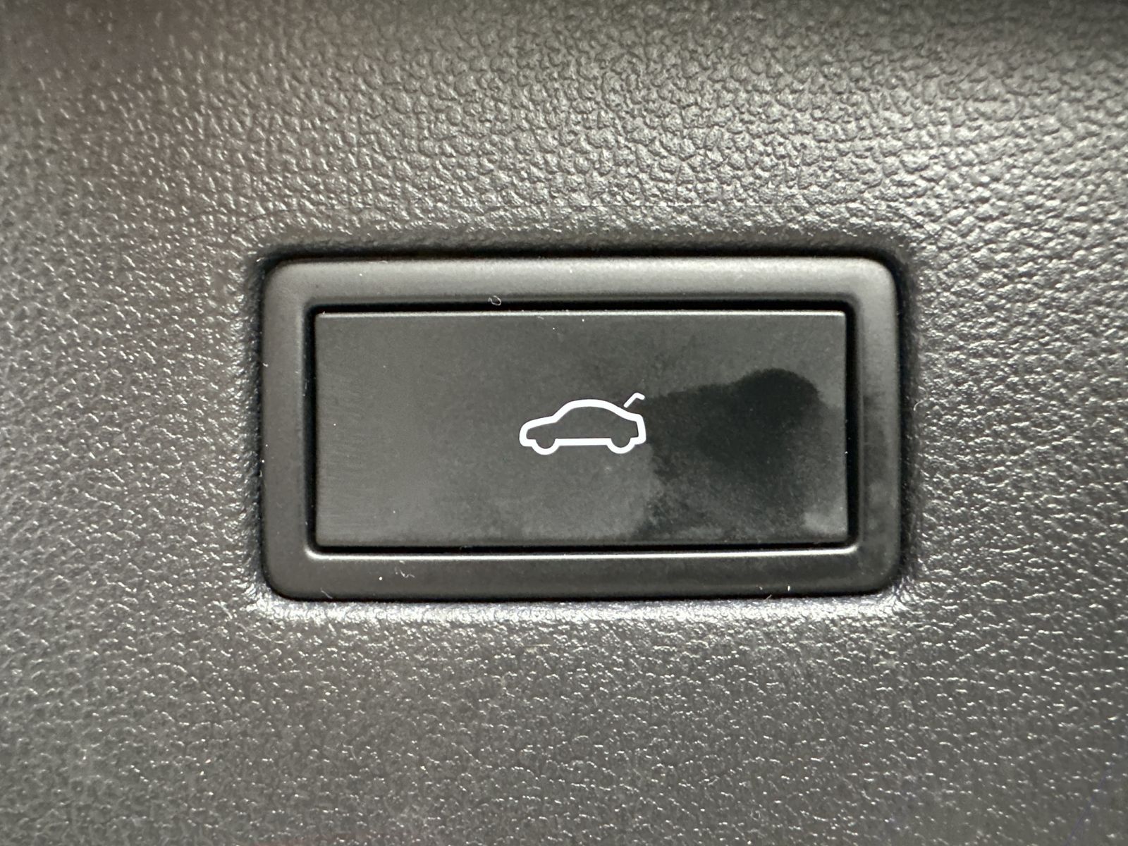 Fahrzeugabbildung Volkswagen Tiguan Allspace 1.5 TSI DSG HL NAV+LED+ACC+VCOCK