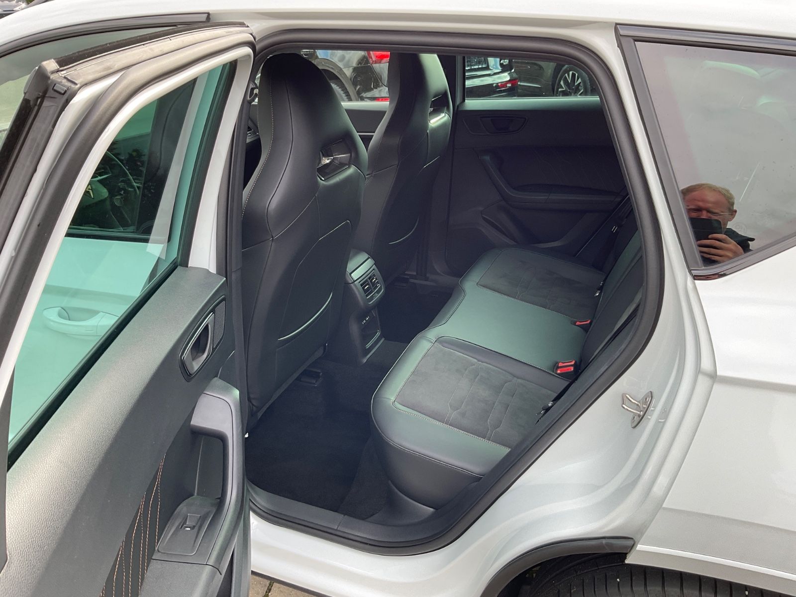 Fahrzeugabbildung CUPRA Ateca 2.0 TSI 4Drive DSG,AHK,Navi,ACC,LED