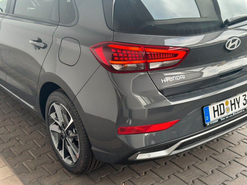 Fahrzeugabbildung Hyundai i30 Advantage 1.0 T-GDI SH/PDC
