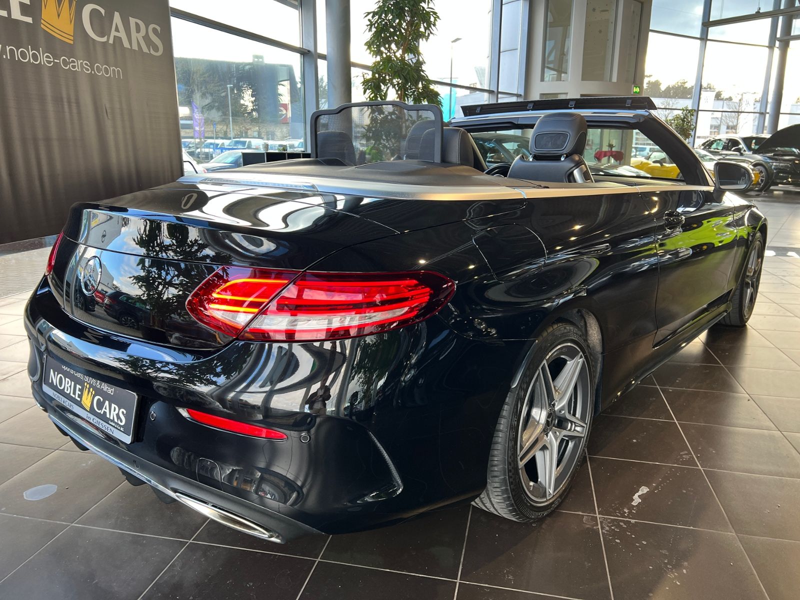 Fahrzeugabbildung Mercedes-Benz C 200 Cabrio LED NAVI ALU PDC