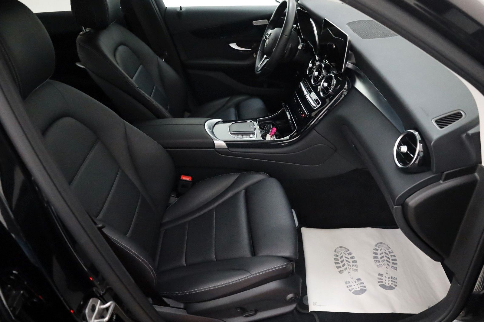 Fahrzeugabbildung Mercedes-Benz GLC 200 d,Leder,Navi,LED,SH,Kamera,ACC