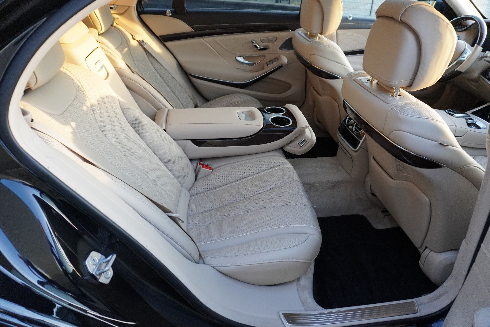 Fahrzeugabbildung Mercedes-Benz S 560 4Matic L AMG