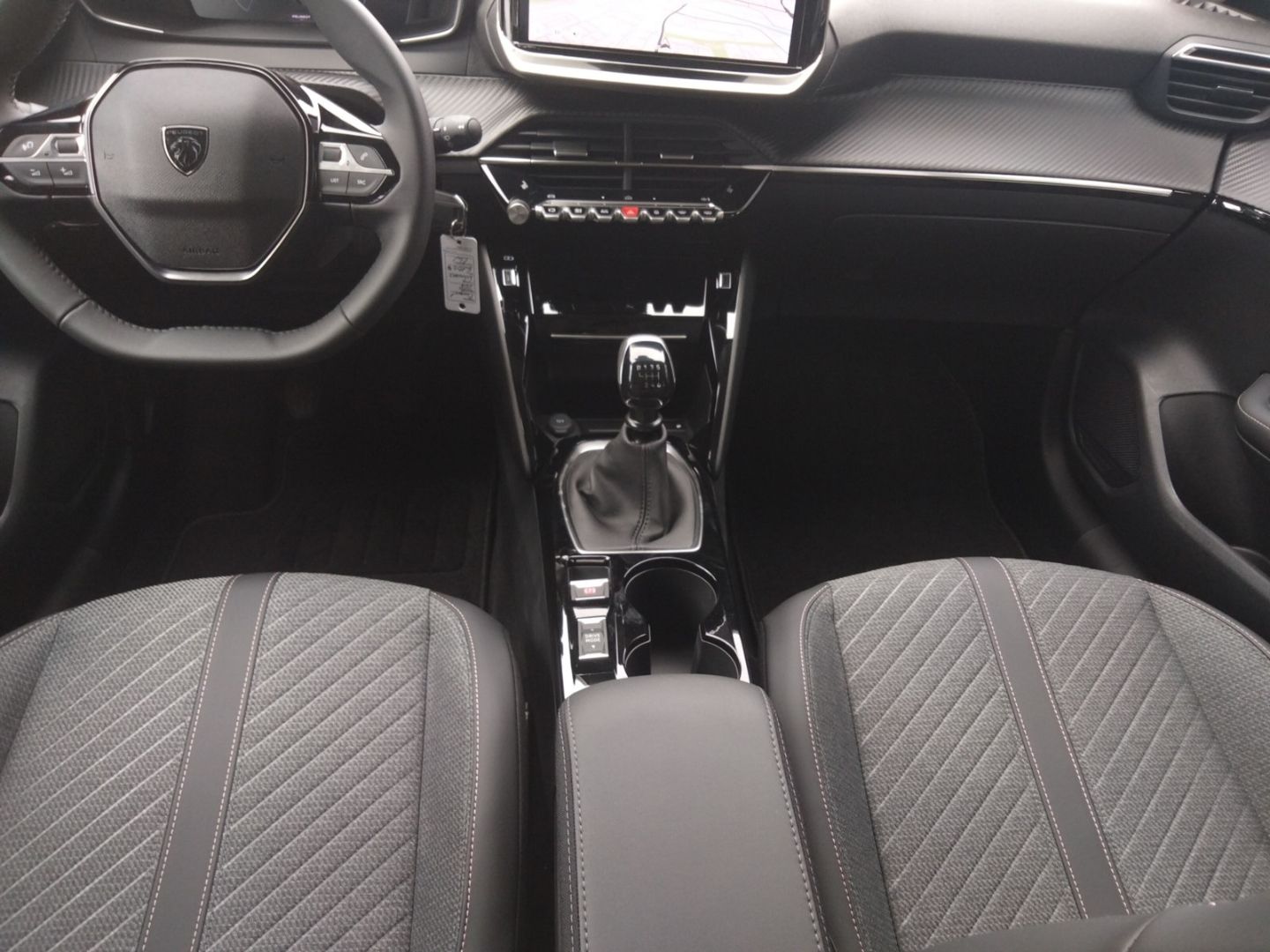 Fahrzeugabbildung Peugeot 208 Allure PureTech 100 Navi 360 Kamera CarPlay