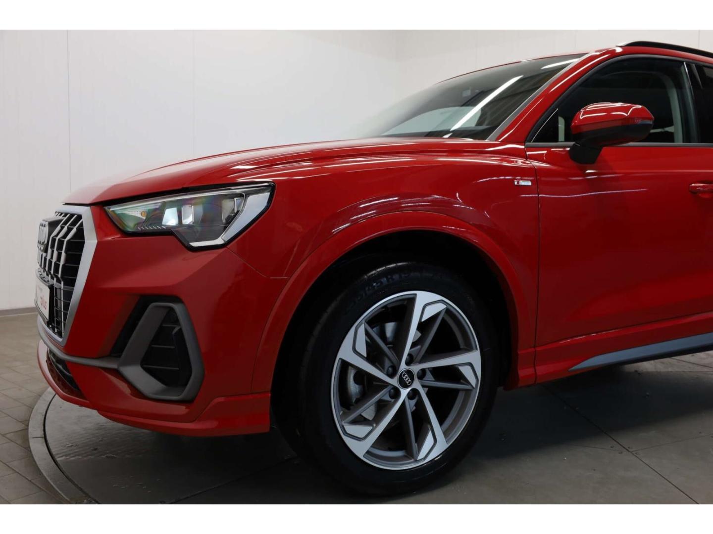 Audi Q3 35 TFSI S line S-Tronic AHK/NAV/PDC+/19'', миниатюра 23