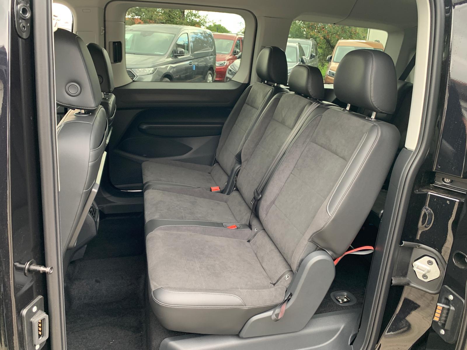 Volkswagen Caddy Maxi Style AHK Navi AppConnect Side+Lane+T