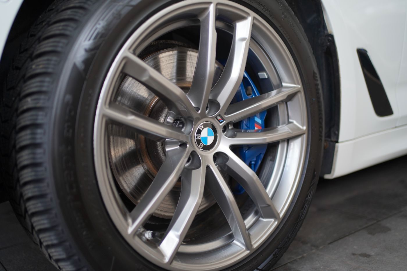 Fahrzeugabbildung BMW 530d xDrive M Sport Standheizung+PanoramaGlasdac