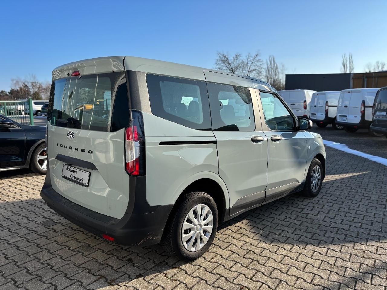 Fahrzeugabbildung Ford Tourneo Courier Trend