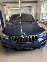 BMW X4 M40 M40i - - blaue BMW X4 M40