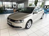 Volkswagen Jetta VI Comfortline - Volkswagen Jetta: Automatik