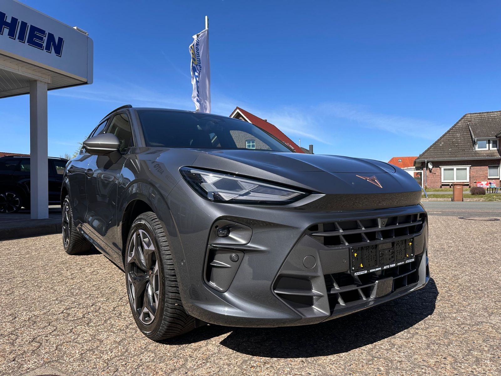 Fahrzeugabbildung CUPRA Terramar 1.5 eTSI DSG ACC/Navi/Sound/Memory/360°