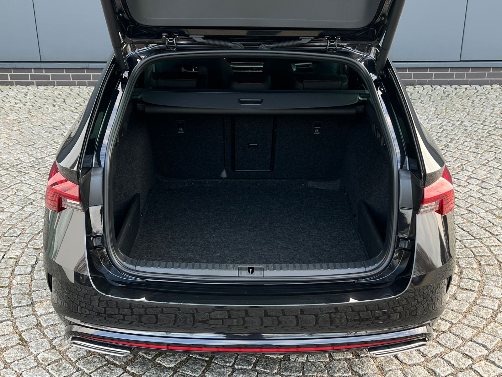 Fahrzeugabbildung SKODA Octavia Combi RS 2.0 TDI DSG *AHK, LED, ACC, 18'