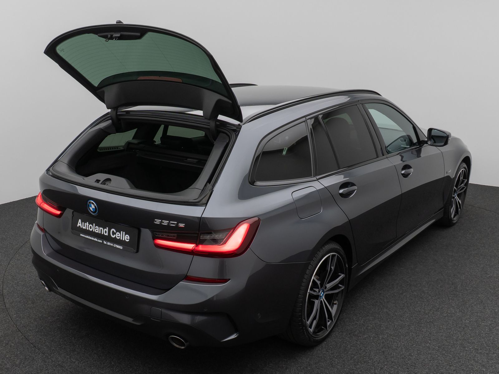 Fahrzeugabbildung BMW 330e M Sport Laser 360°HUD DAB Stop&Go Komfort