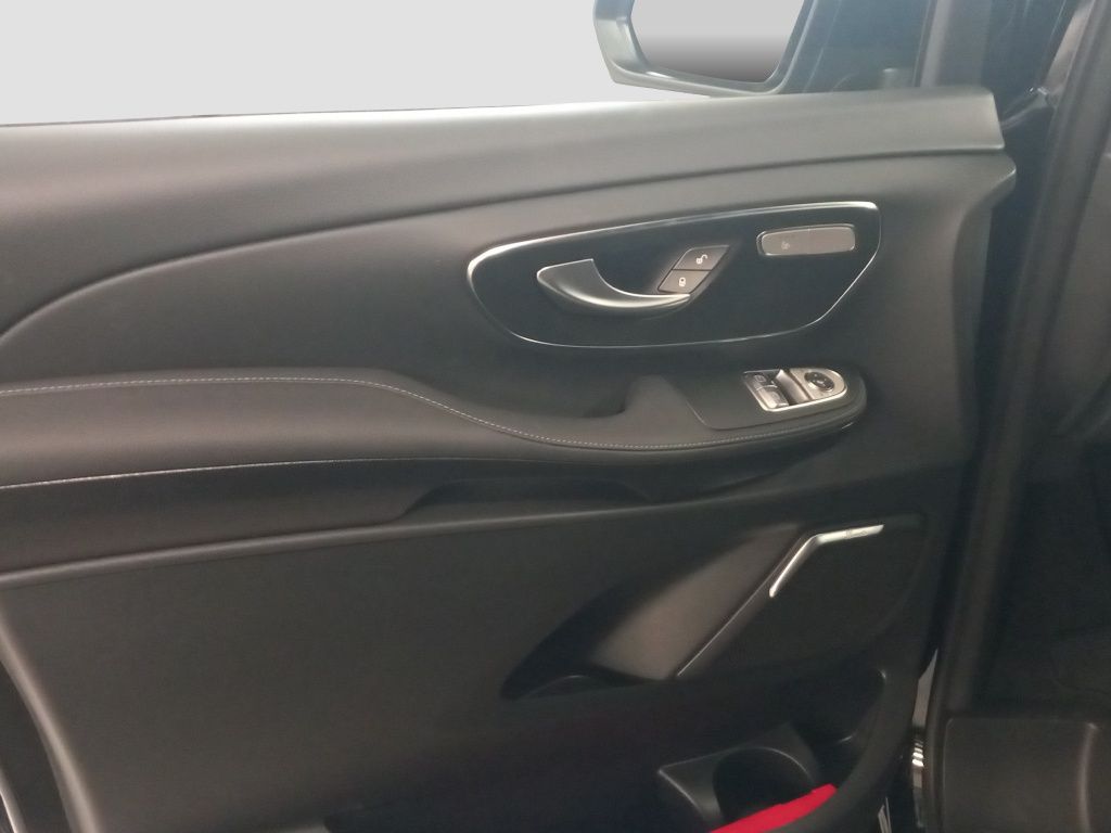 Fahrzeugabbildung Mercedes-Benz V 300 d AVANTGARDE Lang AHK*Leder*Navi*Standh.