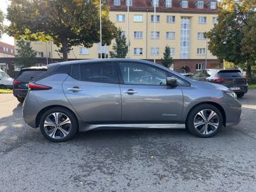 Nissan Leaf ZE1 40kWh TEKNA 122PS NAVI