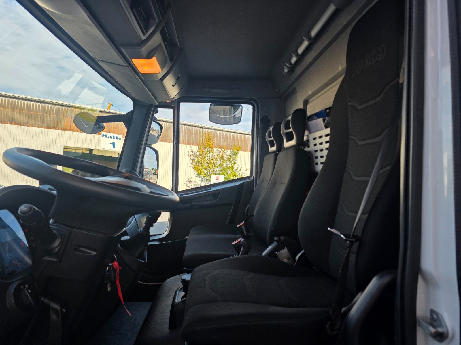 Fahrzeugabbildung Iveco Eurocargo ML120E25 LBW 1.500 3 Sitze Klima