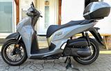 Honda SH 300i *ABS * TC* LED * Keyless * Top Case * - HONDA SH 300I