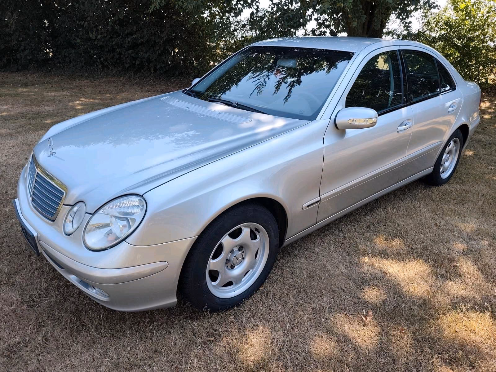 Mercedes-Benz E 200