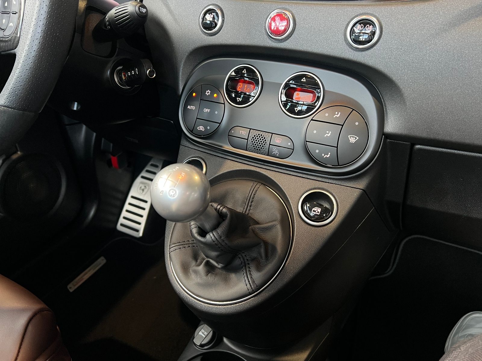 Fahrzeugabbildung Abarth 595C Competizione XENON NAVI ALU