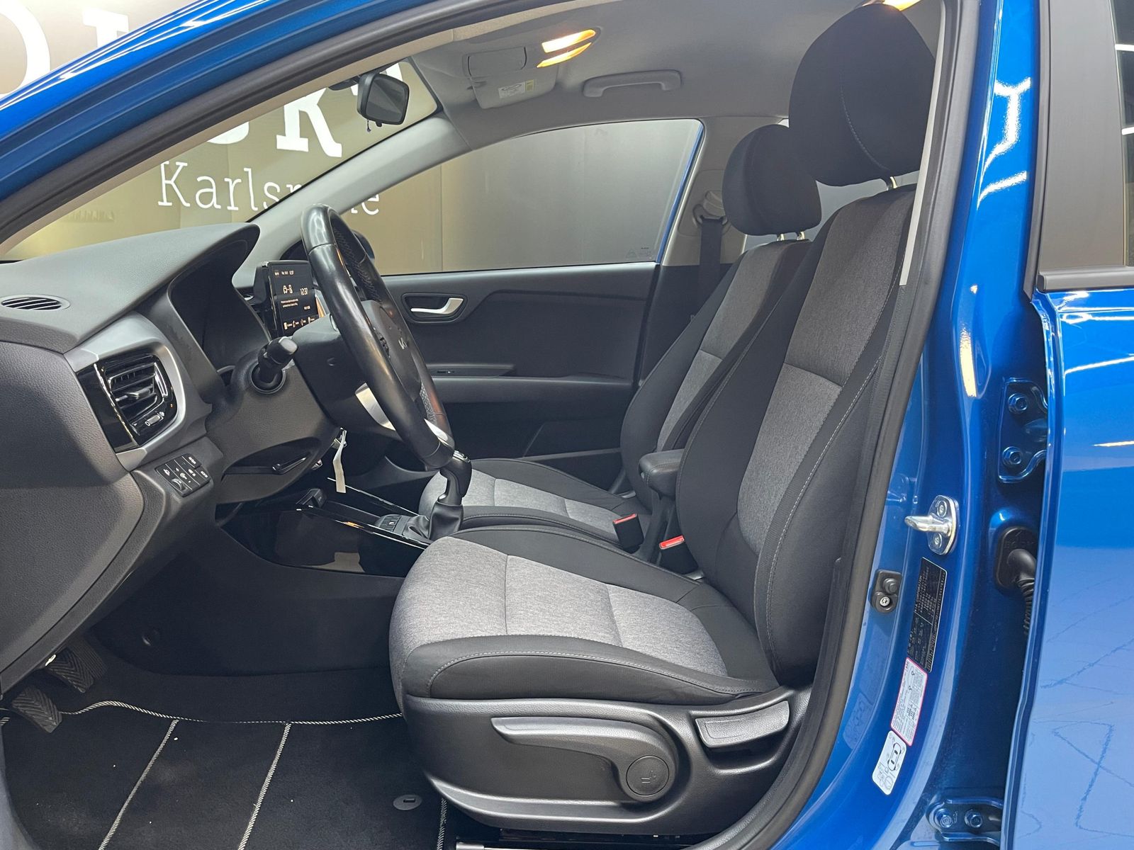 Fahrzeugabbildung Kia Stonic 1.0 T-GDI NAVI+KAM+PDC+MFL+TEMP+APPLE+DAB