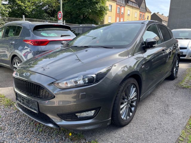 Ford Focus 1.5 ST-Line Klima Navi Xenon Schiebed. Alu