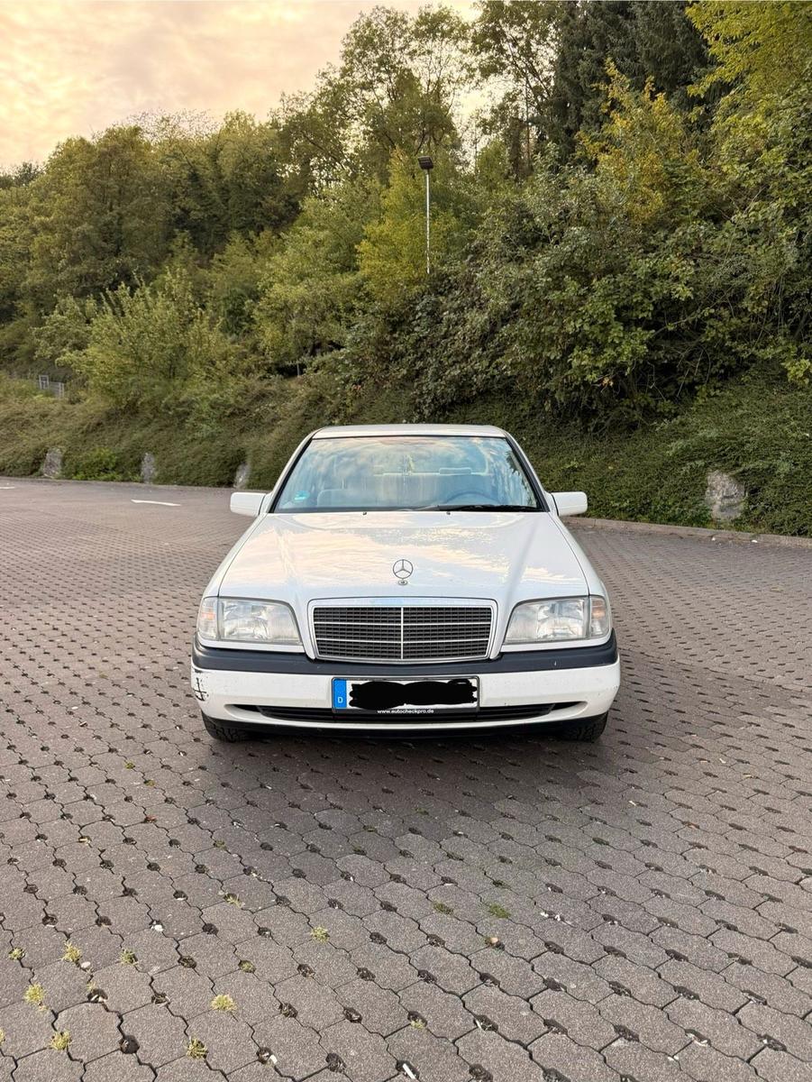 Mercedes-Benz C 180