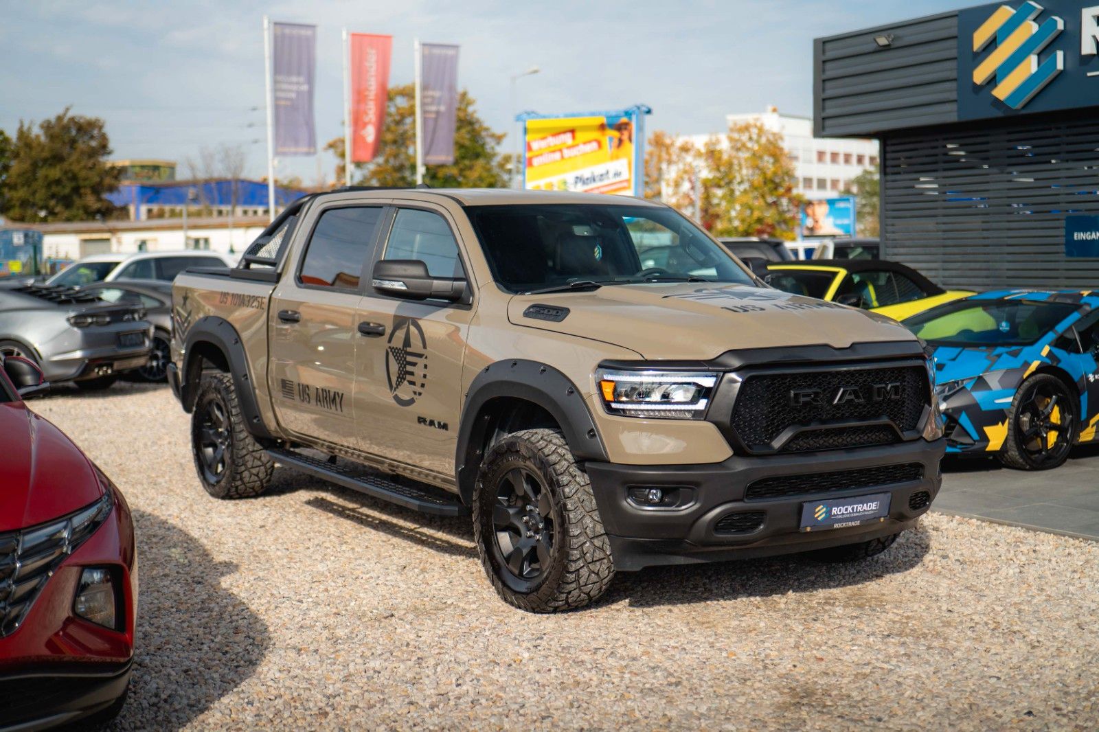 Fahrzeugabbildung Dodge RAM 5.7 V8 HEMI 4x4 NIGHT OFFROAD ARMY STYLE LED
