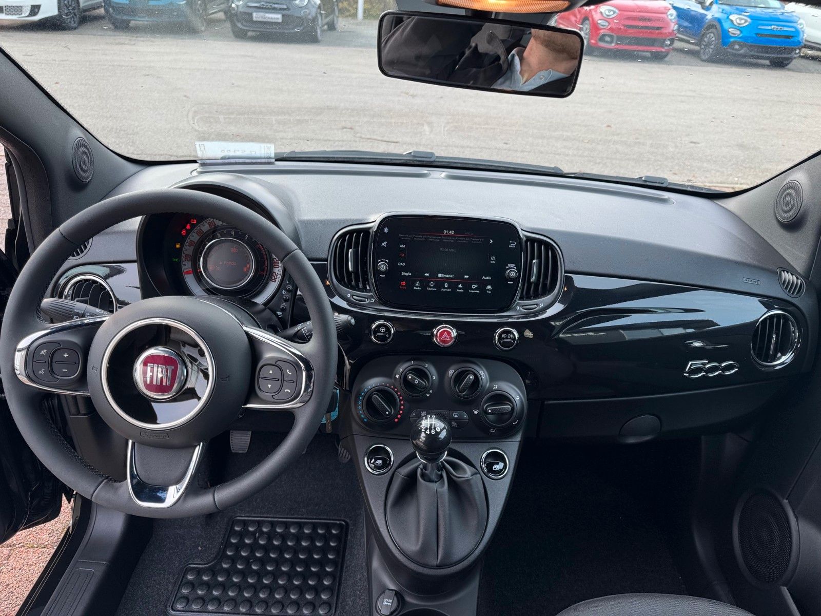 Fahrzeugabbildung Fiat FIAT 500 Hatchback Carplay  Hybrid Tageszulassun