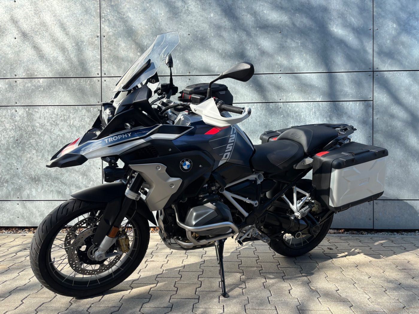 Fahrzeugabbildung BMW R 1250 GS Trophy 4 Pakete Sitzheizung Seitenkoff
