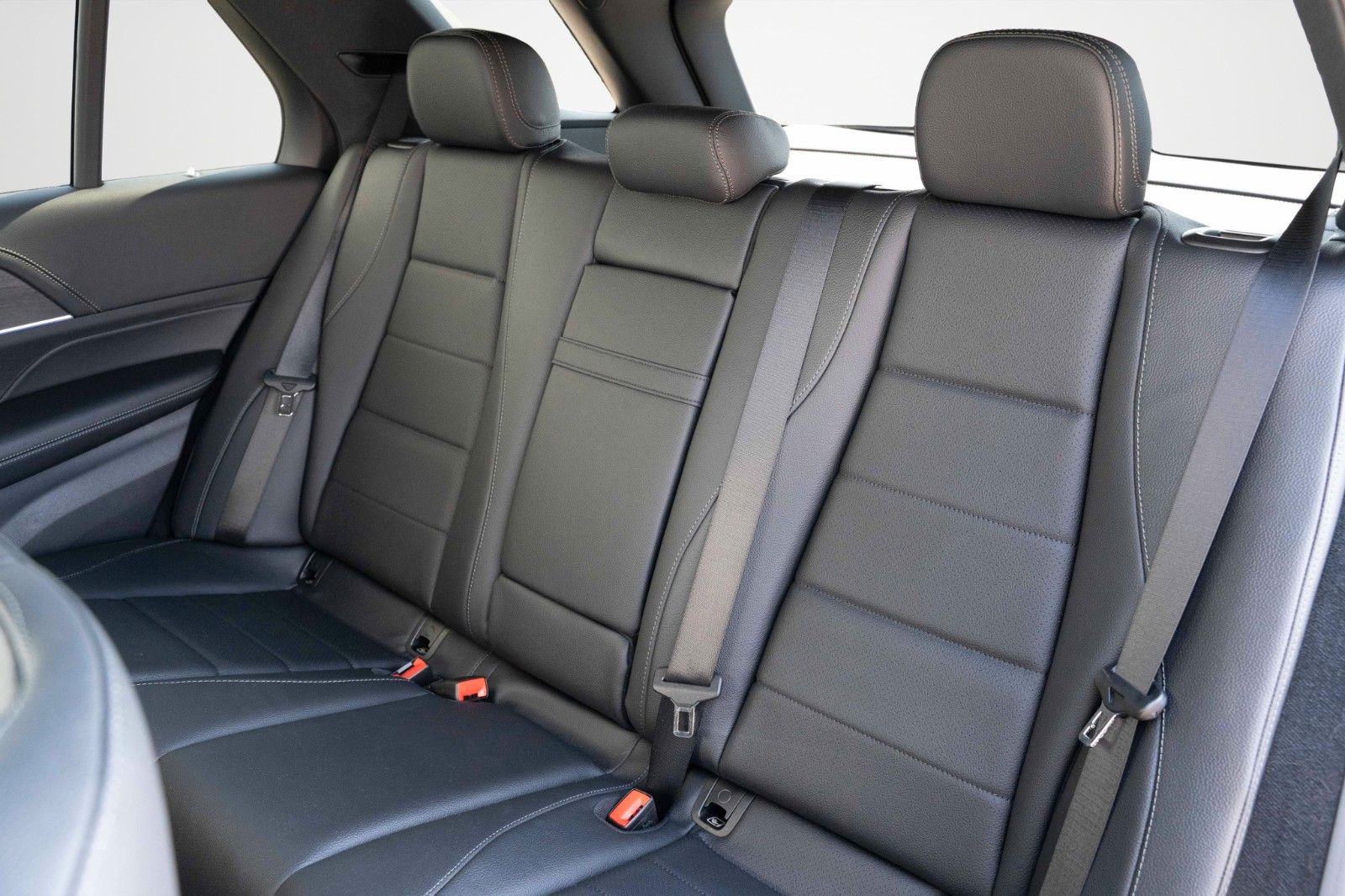 Fahrzeugabbildung Mercedes-Benz GLE 300 D 4MATIC HUD LED NIGHT KAM BURM