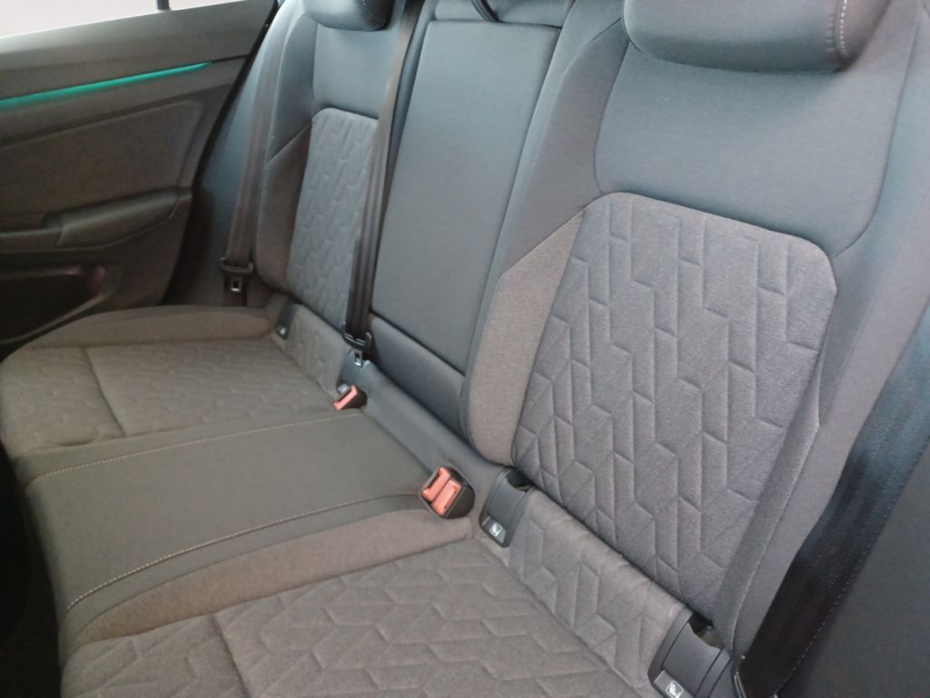 Fahrzeugabbildung Volkswagen Golf 1.5 TSI OPF Life LED, Shzg, Einparkhilfe