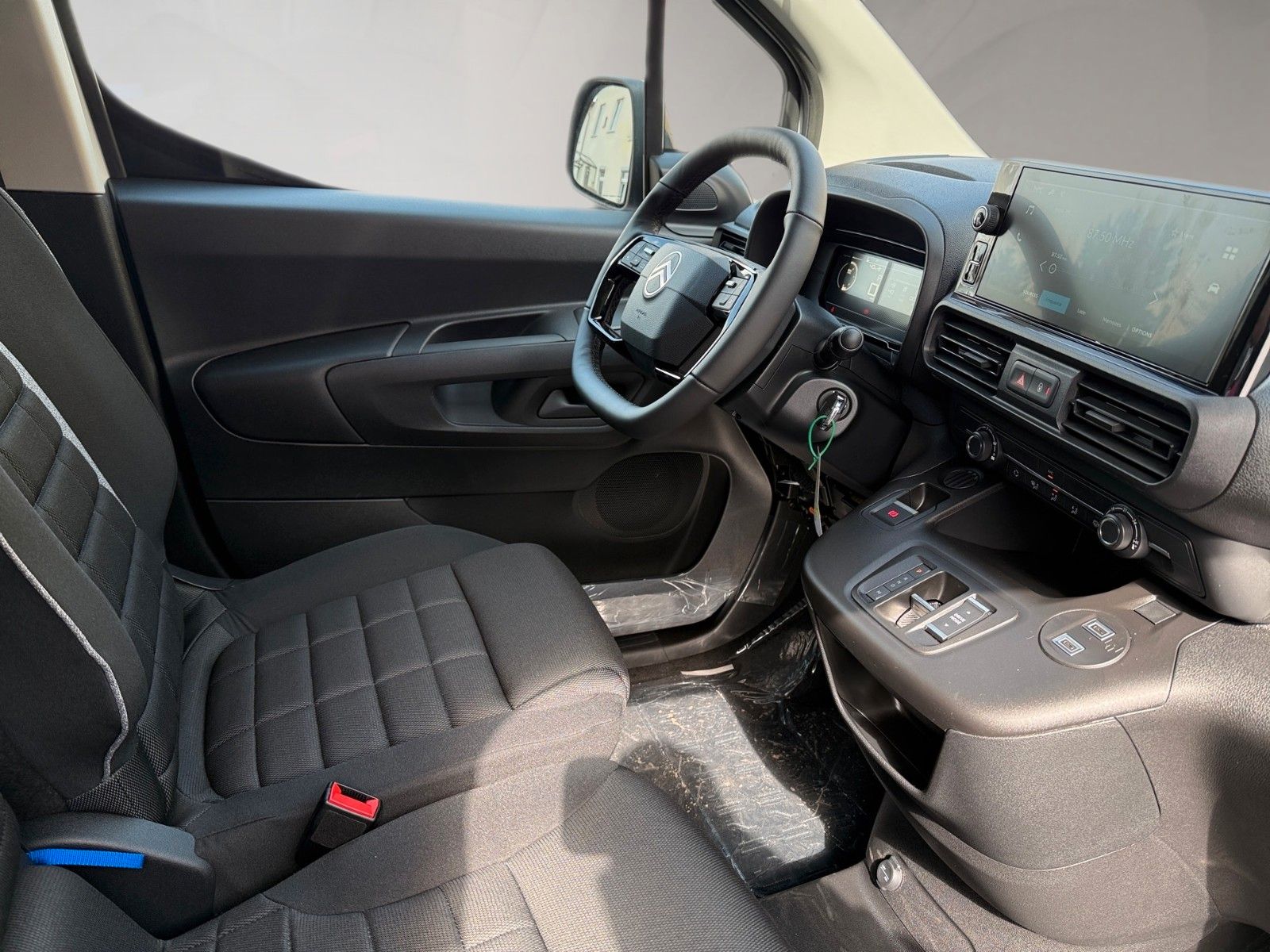 Fahrzeugabbildung Citroën Berlingo Kastenwagen XL Diesel 130 Automatk