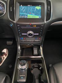 Fahrzeugabbildung Ford Edge Titanium 4x4 LED Navi Panorama 4xSitzheizg.