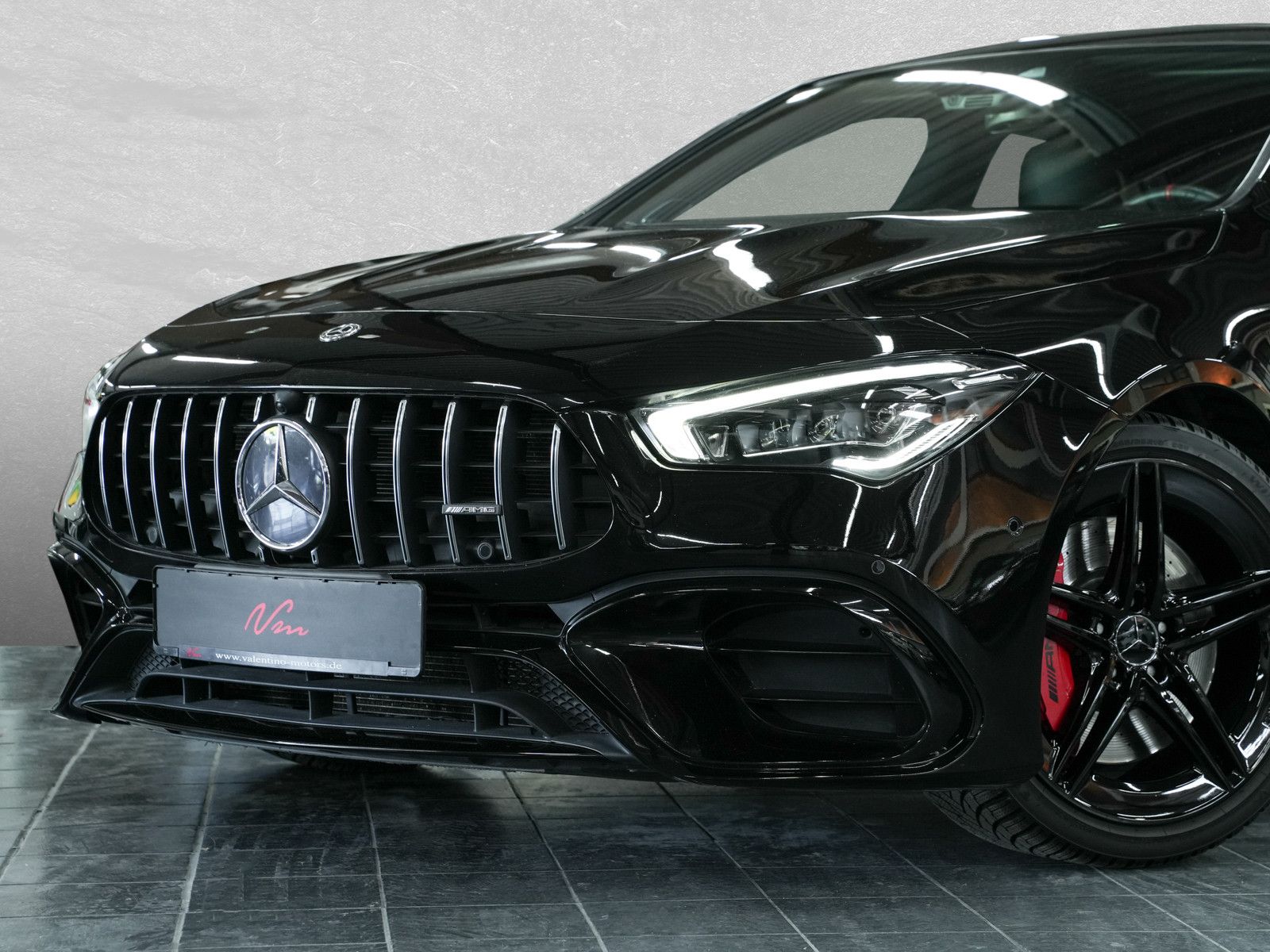 Fahrzeugabbildung Mercedes-Benz CLA 45 AMG Shooting Brake S 4Matic - Panorama