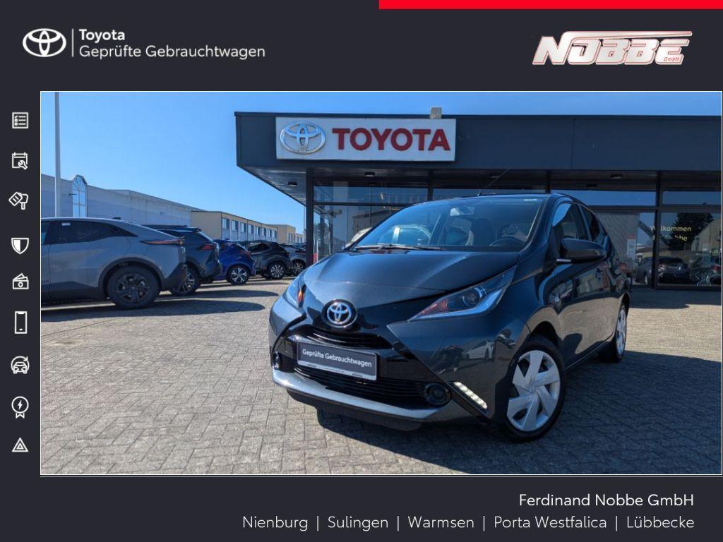 Toyota Aygo x-play Kamera, Bluetooth, Klima
