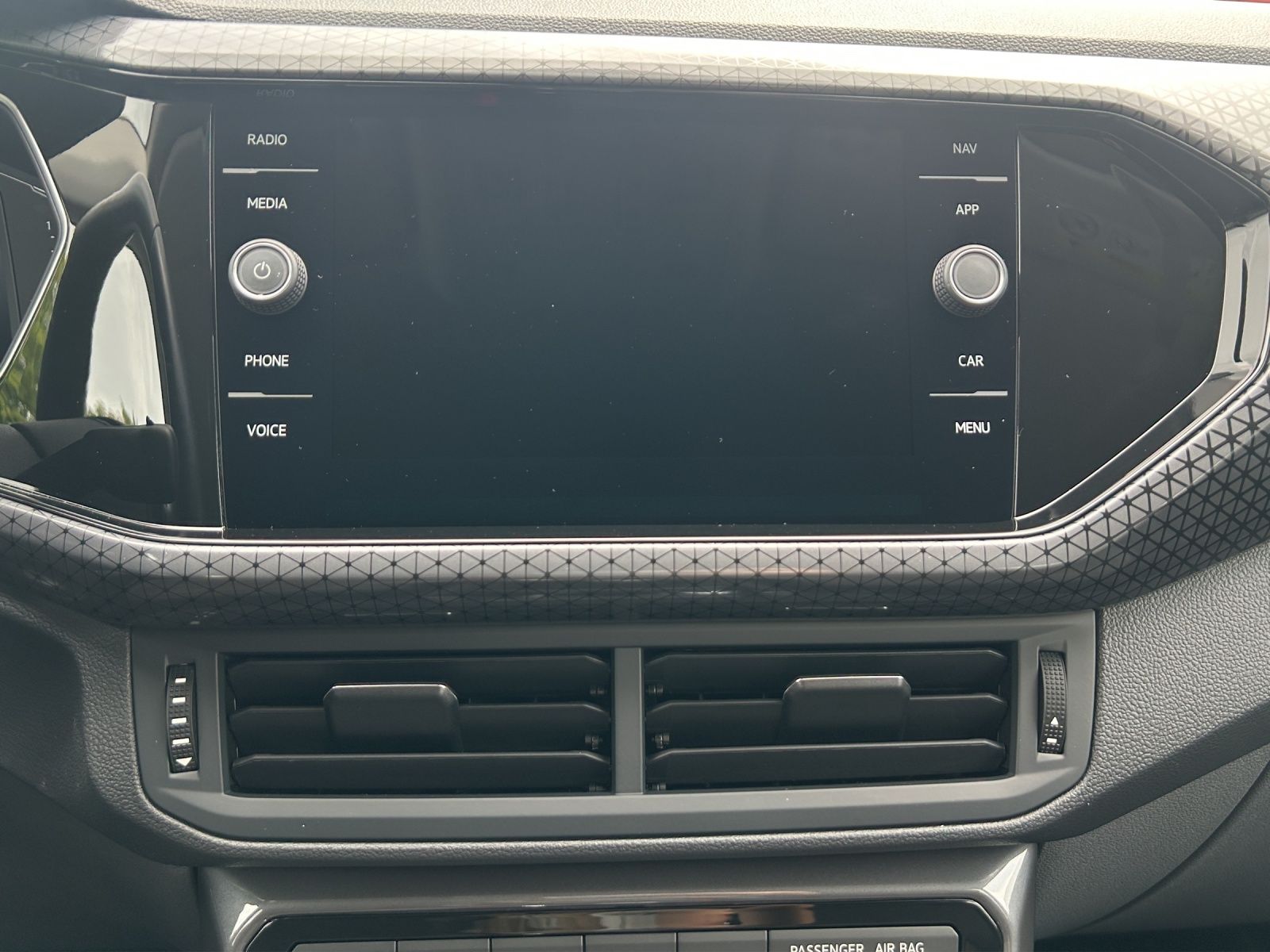 Fahrzeugabbildung Volkswagen T-Cross Style DSG LED Navi VC RFK SHZ 17"