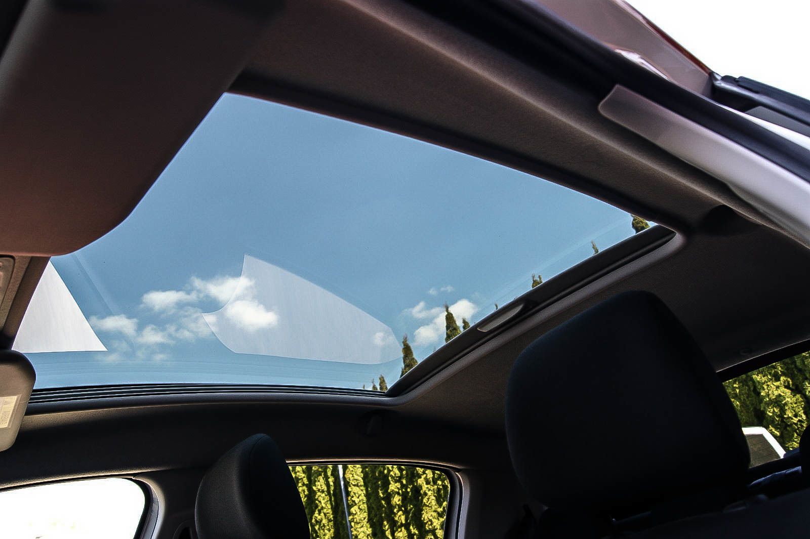 Fahrzeugabbildung Citroën C3 Shine 1.2 VTi PANORAMA KAMERA DASHCAM KEYLESS