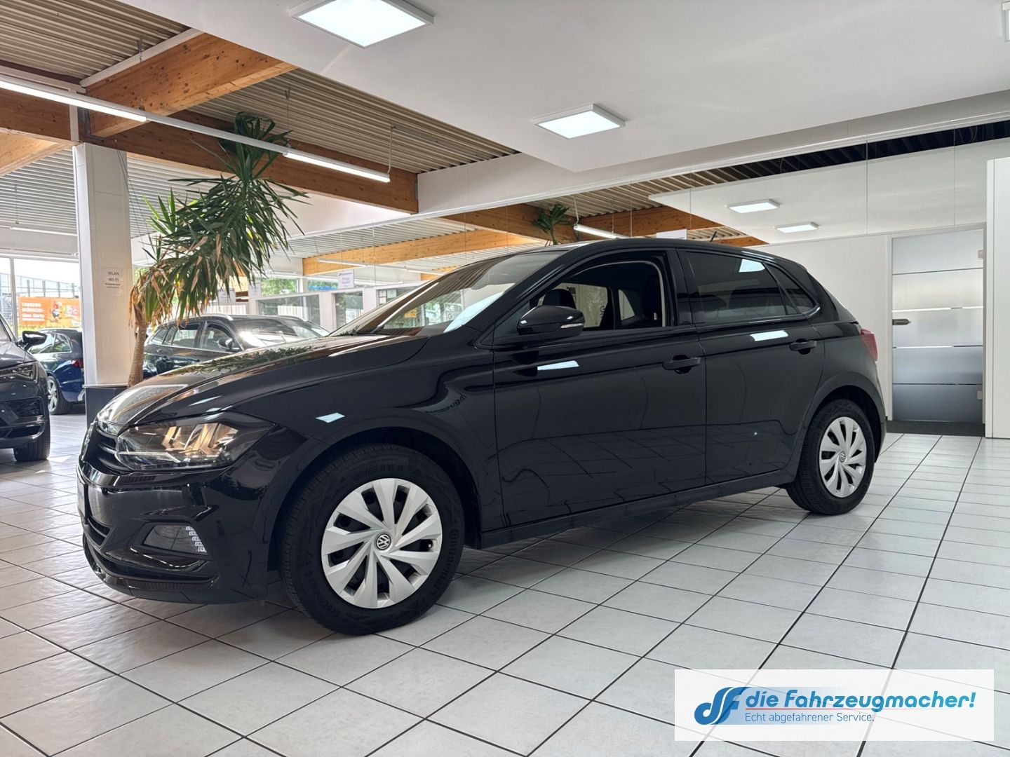 Fahrzeugabbildung Volkswagen Polo VI Comfortline 1.0 TSI AHK ACCKlimaautom SH