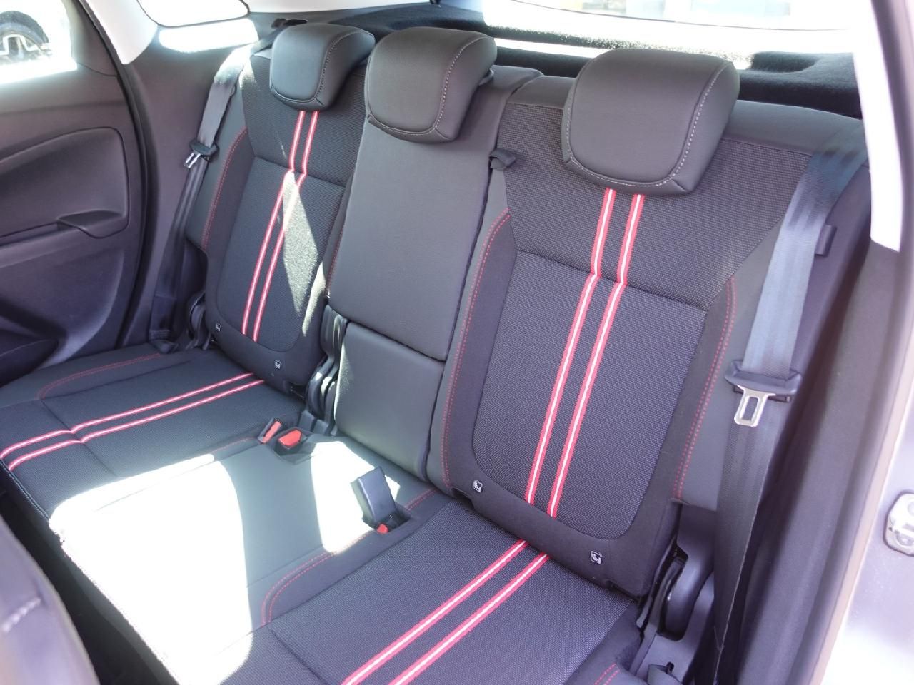 Fahrzeugabbildung Opel Crossland 1,2 GS Line