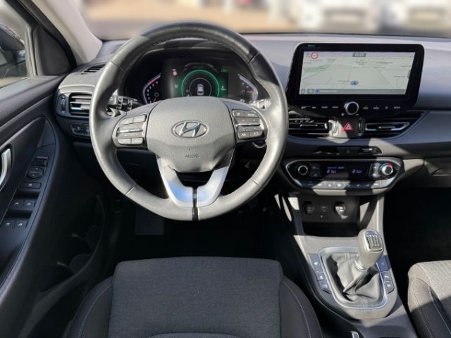 Fahrzeugabbildung Hyundai i30 Edition 30+ Mild-Hybrid 1.5 T-GDI +NAVI+KLIM