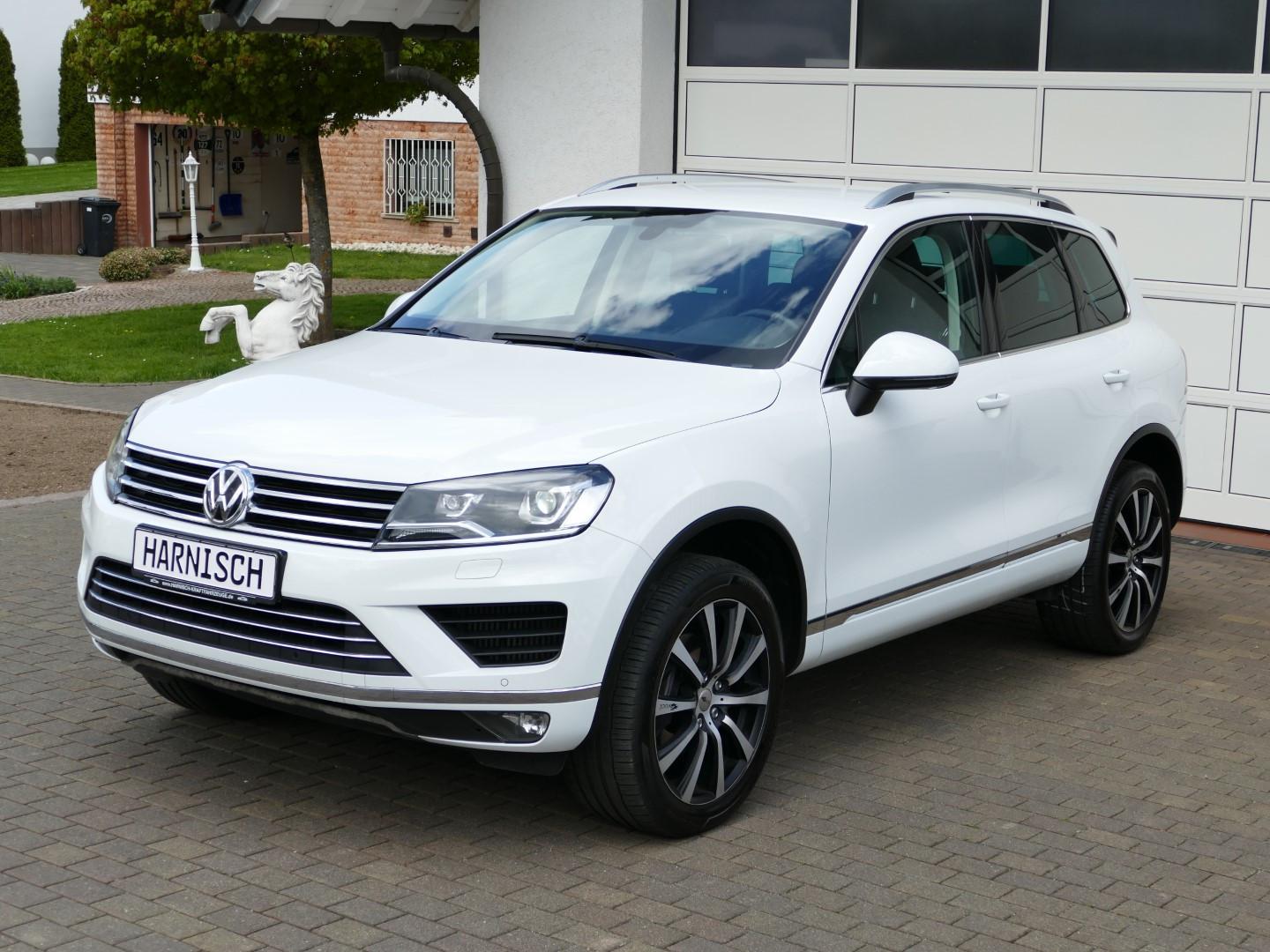 Volkswagen Touareg 3.0 V6 TDI * AHK+Leder+Navi+Luftfed.+20"