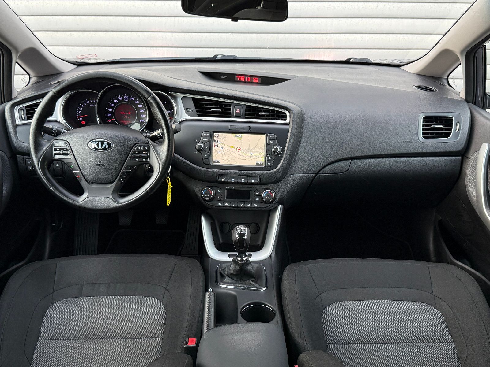 Fahrzeugabbildung Kia Cee'd Sportswagon UEFA Euro 2016 Navi PDC Kamera