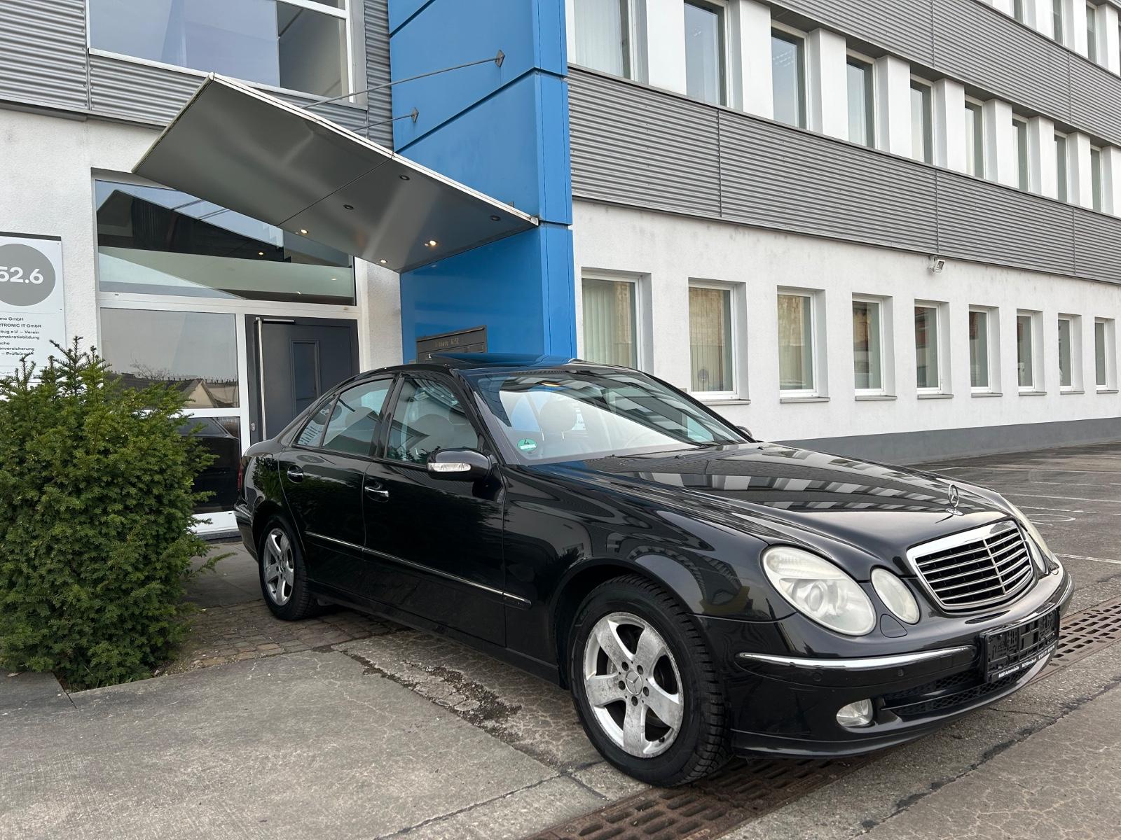 Mercedes-Benz E 320 CDI AVANTGARDE**VOLL-AUSSTATTUNG/FULL*