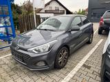 Hyundai i20 YES! Plus 1.HAND SPURHALTE NAVI CARPLAY - Hyundai i20 in Wiesbaden