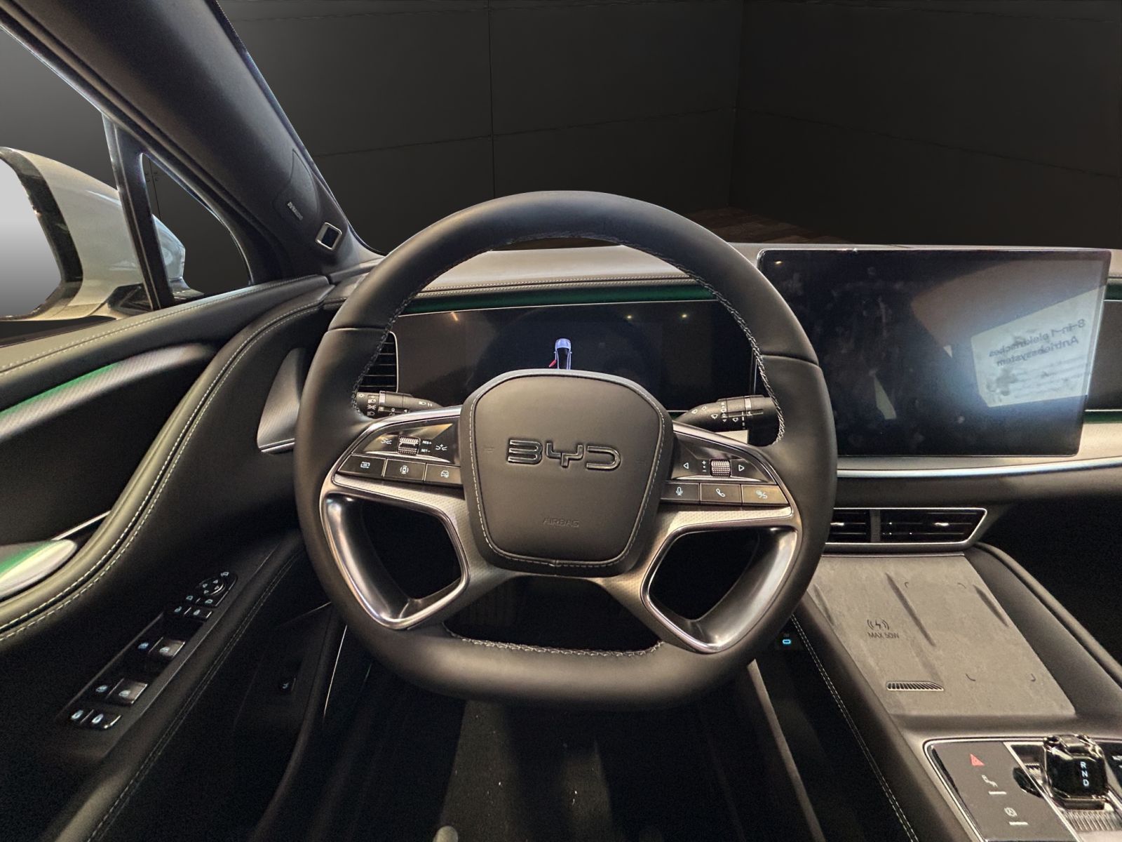 BYD SEALION 7