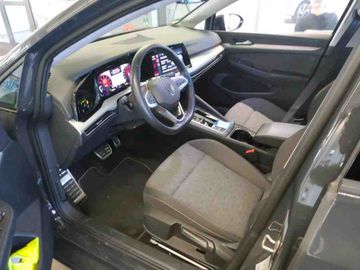 Volkswagen Golf - 8